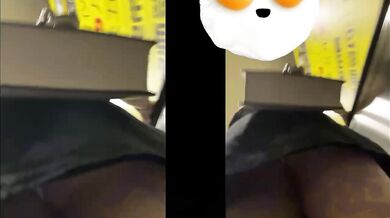 无人后继50黑色连衣短裙掀裙抄底